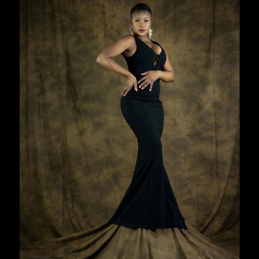 Full link long black gown